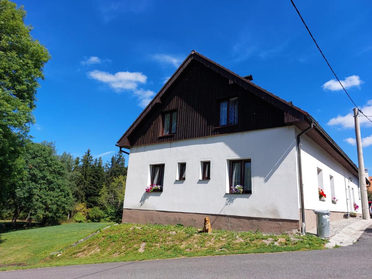 Penzion Na Vysluni Strasin Exteriör bild