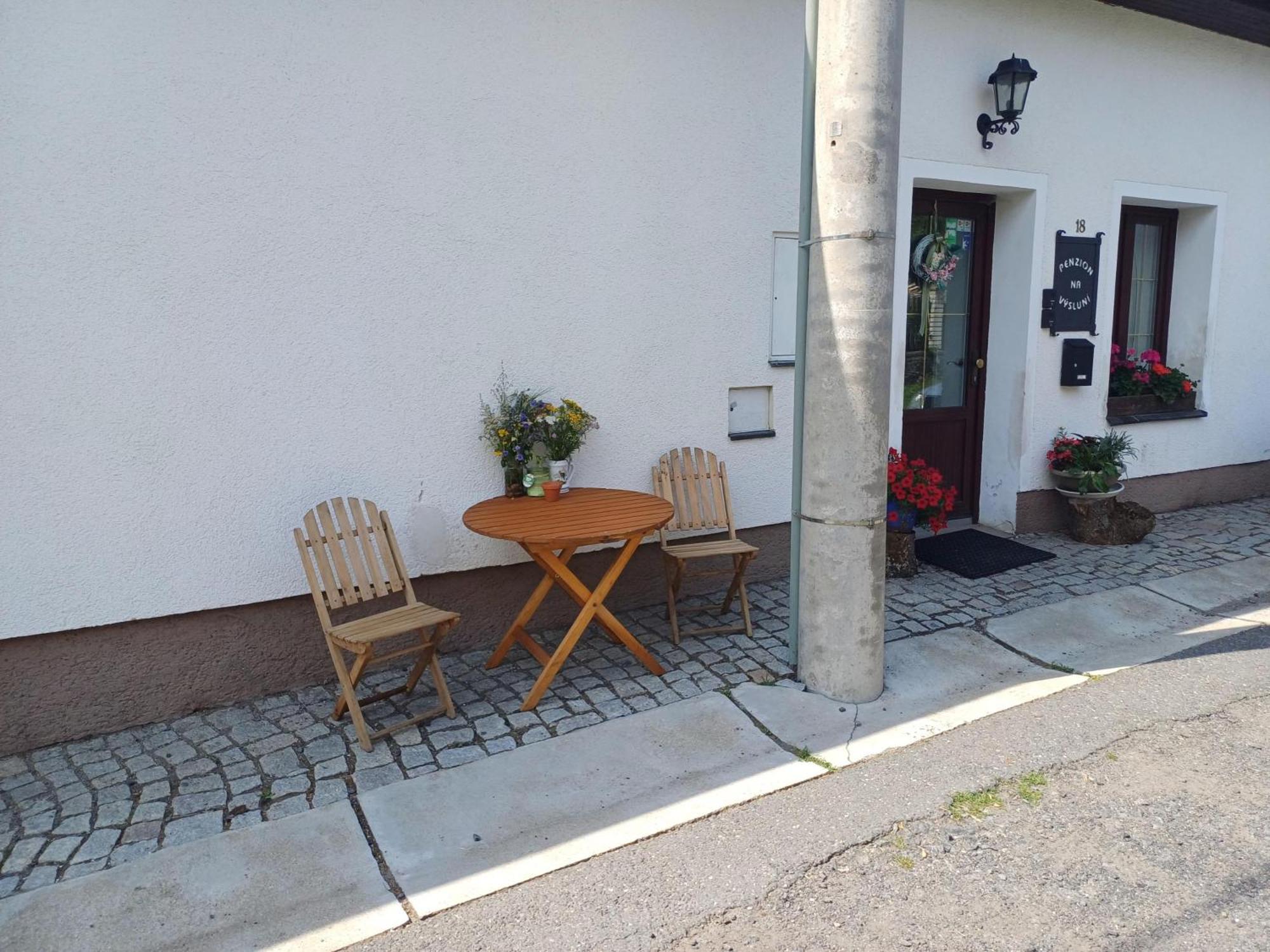 Penzion Na Vysluni Strasin Exteriör bild