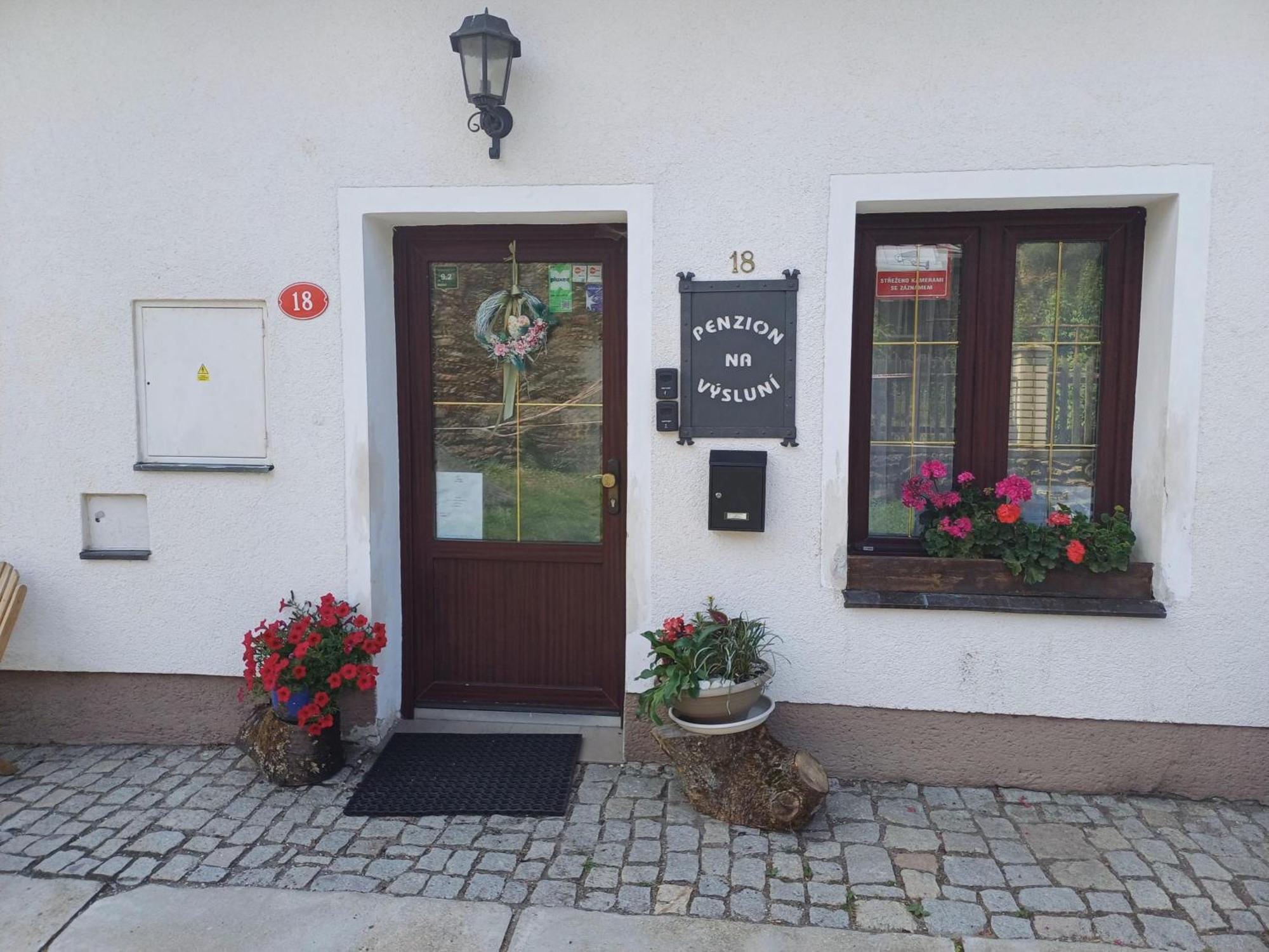 Penzion Na Vysluni Strasin Exteriör bild