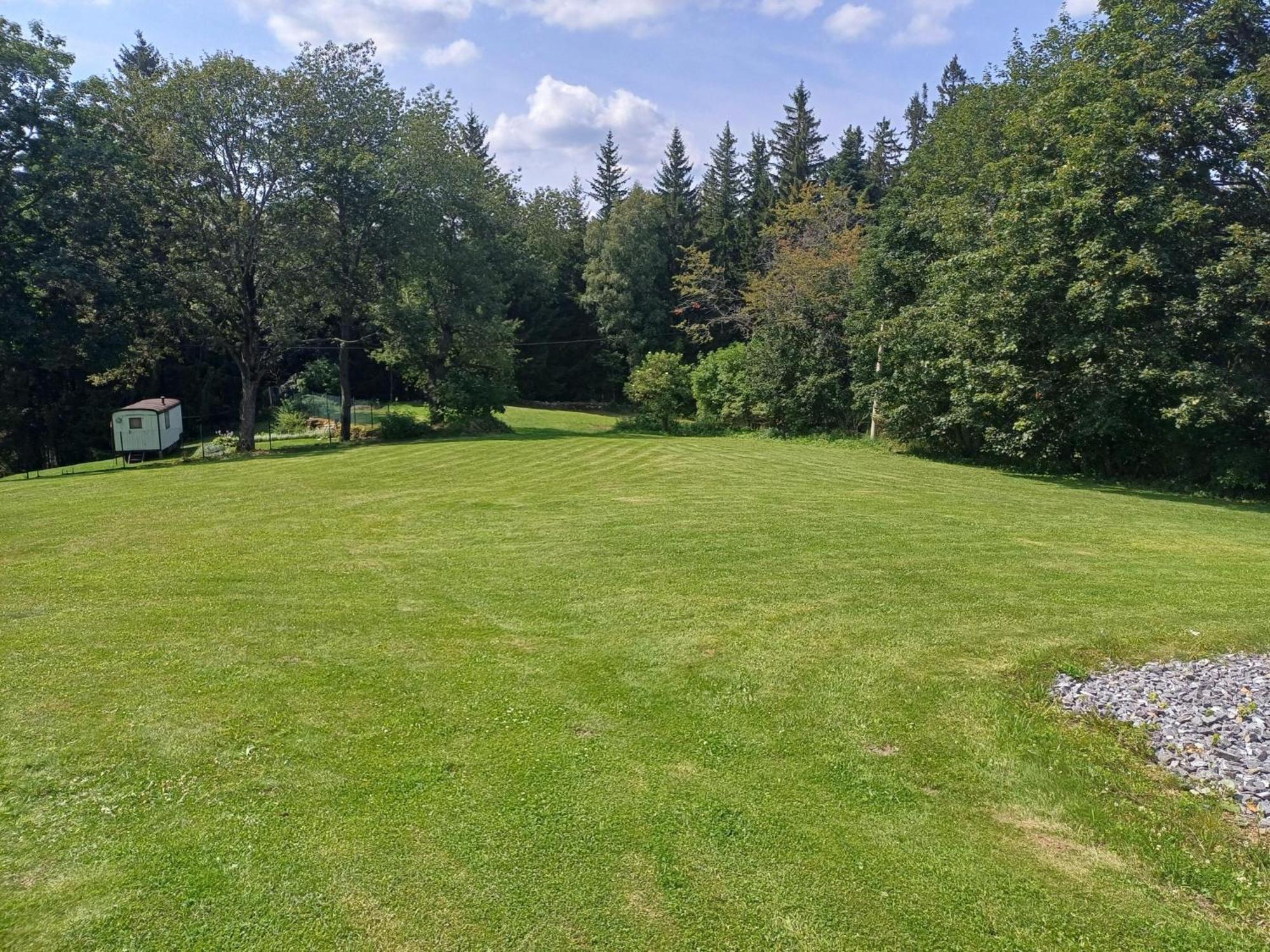 Penzion Na Vysluni Strasin Exteriör bild